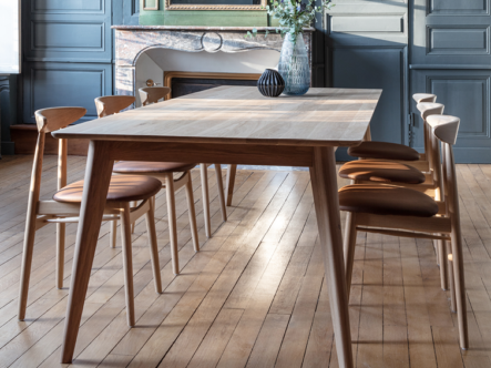 Vincent-Sheppard-Dan-dining-table-Teo-oak-dining-chairs